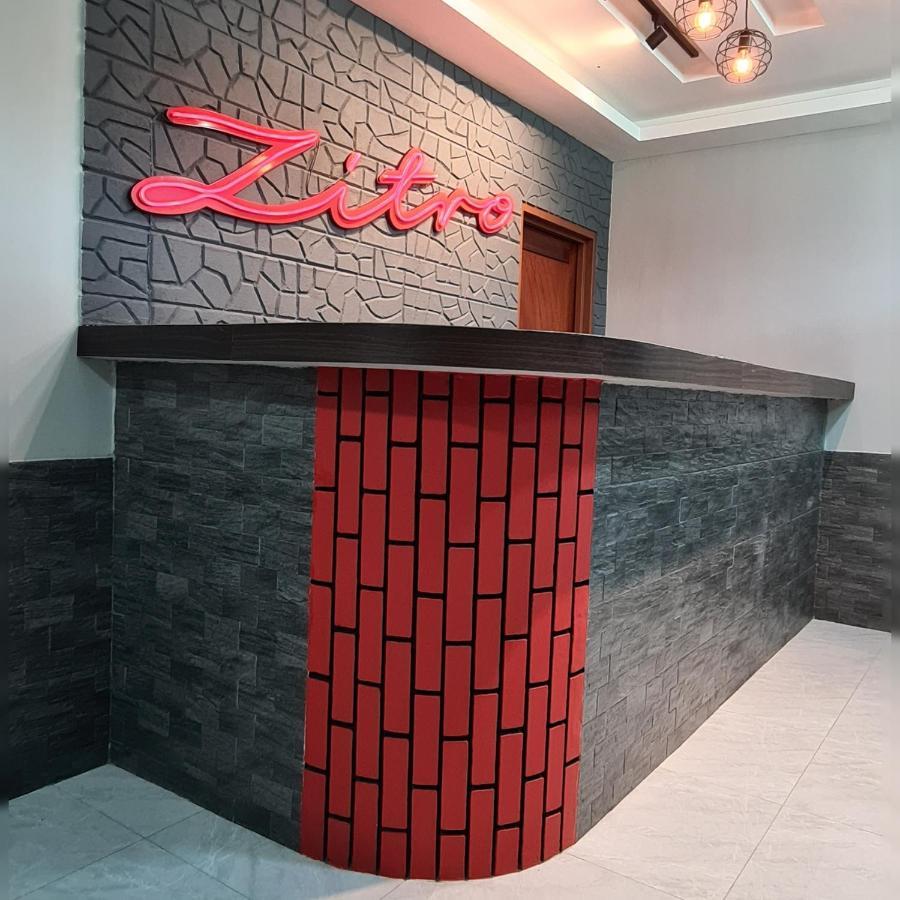 Zitro Hotel Петалинг Джая Екстериор снимка
