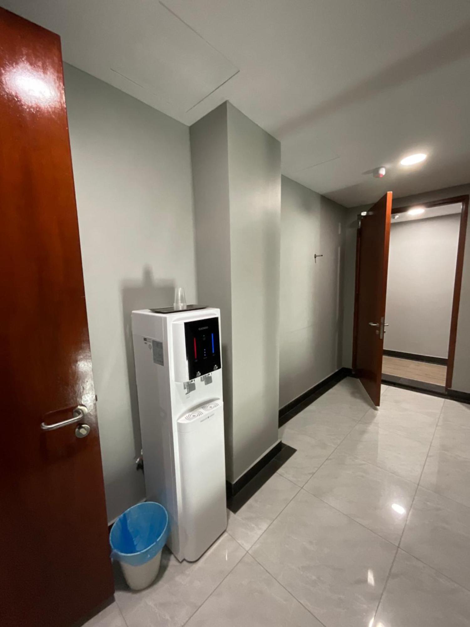 Zitro Hotel Петалинг Джая Екстериор снимка