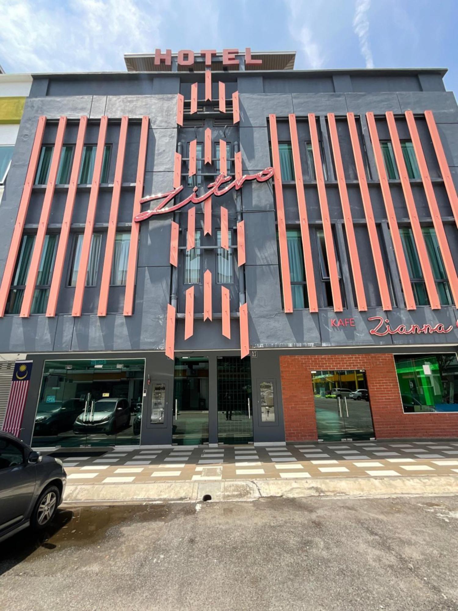 Zitro Hotel Петалинг Джая Екстериор снимка