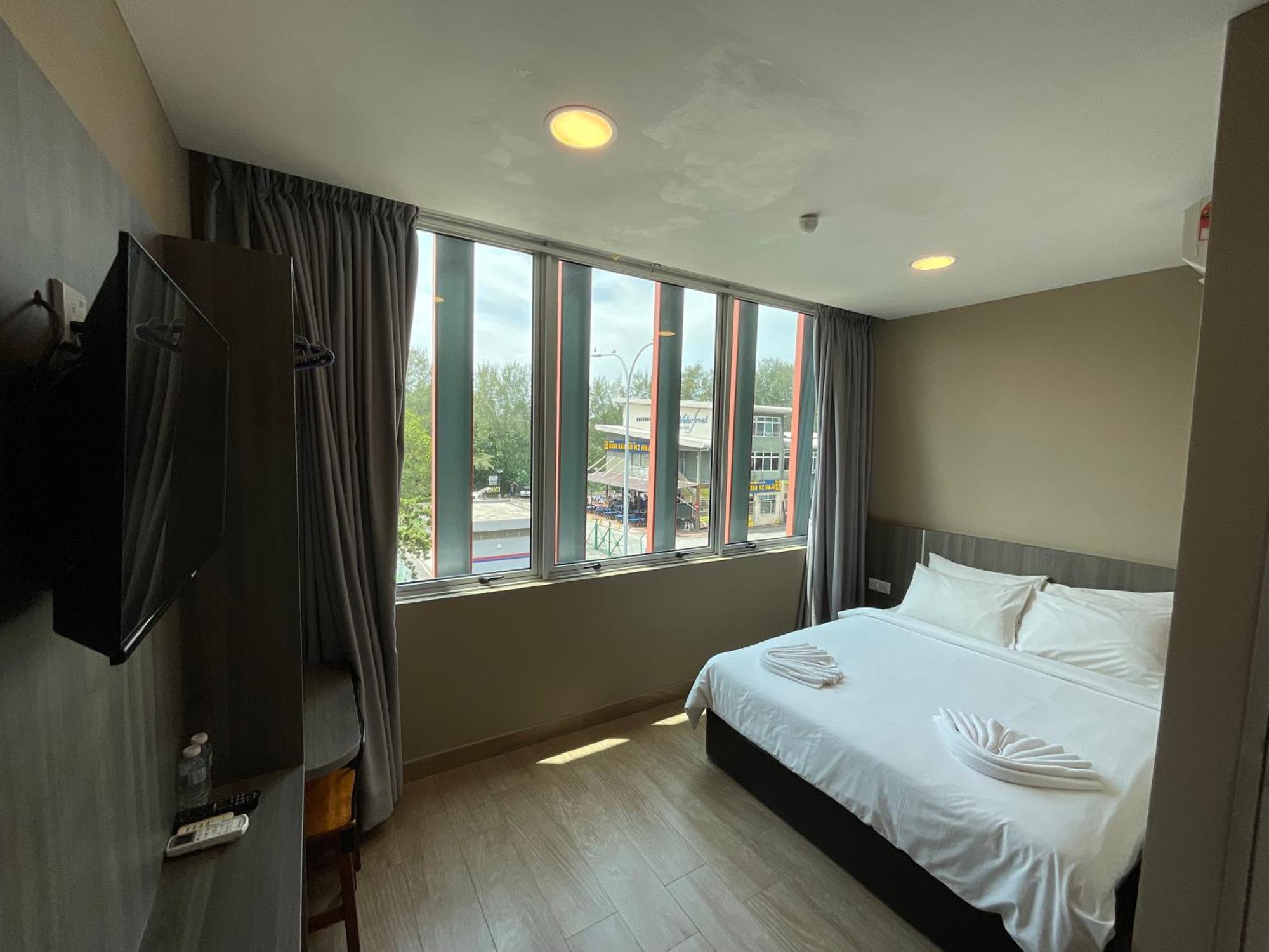 Zitro Hotel Петалинг Джая Екстериор снимка